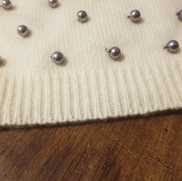 Quinn Pearl Trim Cashmere Beanie

NWT main image 10